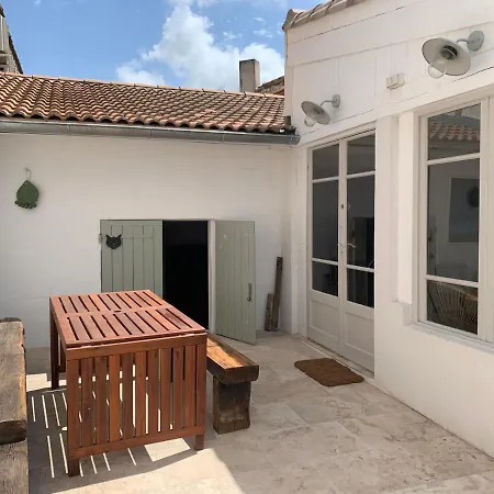 アパート Penthouse With Large Terrace And Veranda
